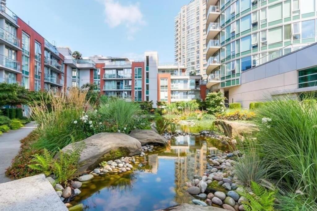 Downtown King Suite-Surround Views-Pool/Gym/Parkng Vancouver Exteriér fotografie
