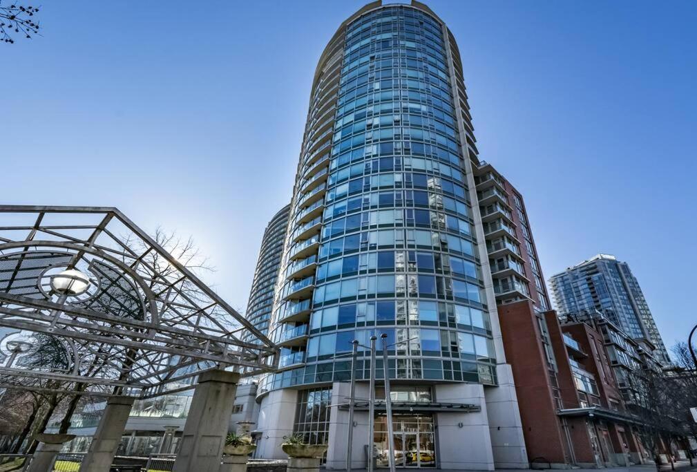Downtown King Suite-Surround Views-Pool/Gym/Parkng Vancouver Exteriér fotografie